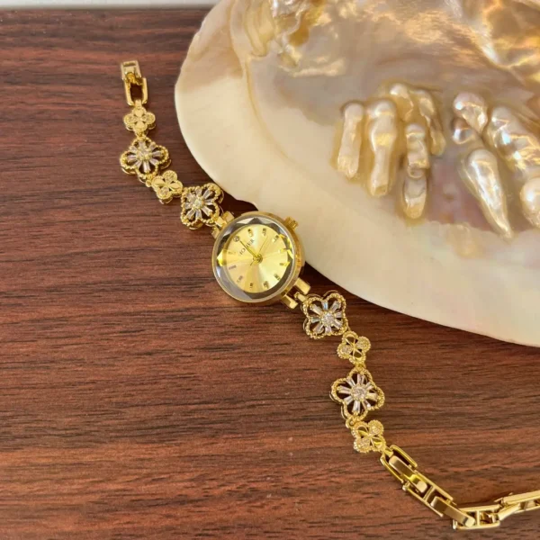 MH641-3 MoHer Watch Gold Clover Crystal Bracelet Watch for Women