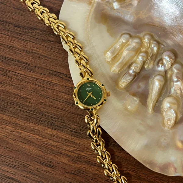 MH 727-3 MoHerWatch Elegant Green Oval Gold Link Bracelet Round Dial Watch for Women