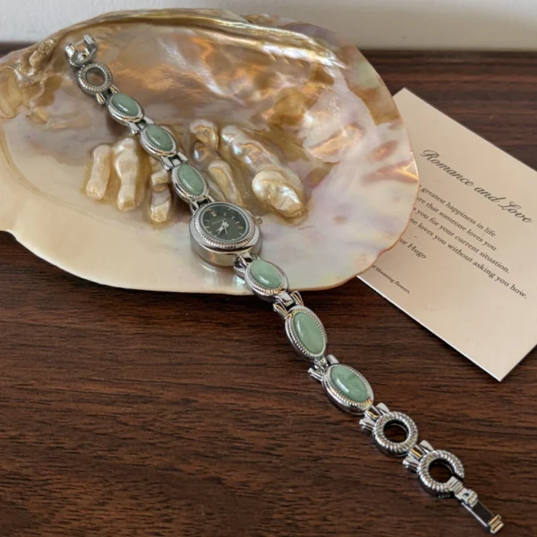 Vintage Green Round Dial Silver Oval Accent Bracelet Watch for Women