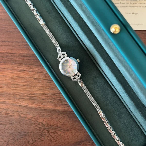 Classic Silver Round Dial Braided Bracelet Watch for Women