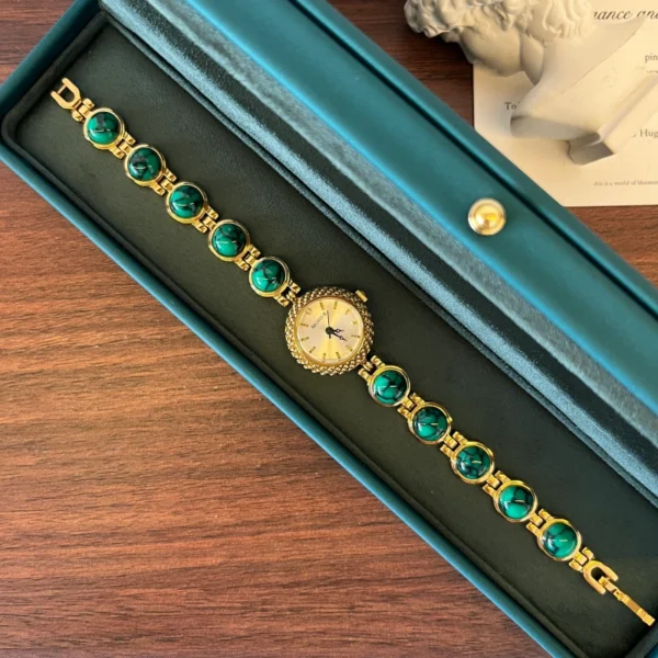 Elegant Green Round Accent Gold Bracelet Watch for Women
