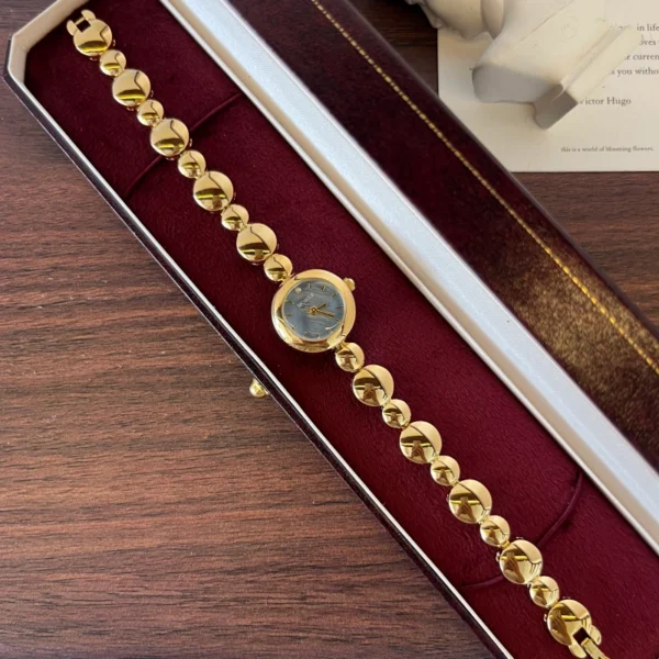 Classic Blue Round Dial Gold Disc Link Bracelet Watch for Women