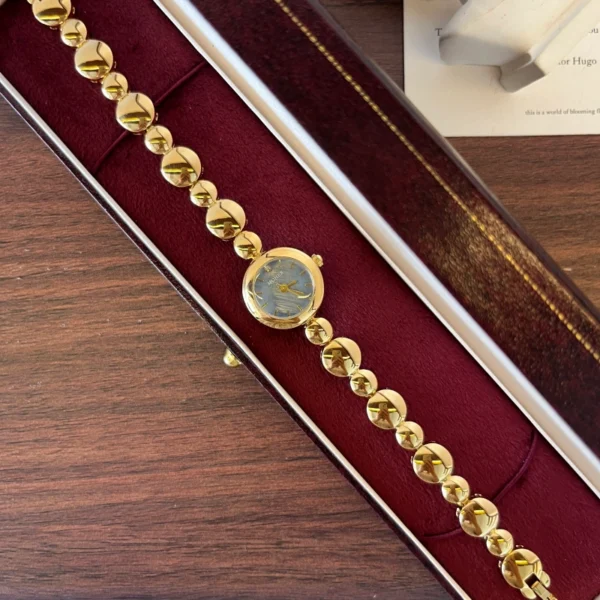 Classic Blue Round Dial Gold Disc Link Bracelet Watch for Women