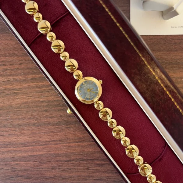 Classic Blue Round Dial Gold Disc Link Bracelet Watch for Women