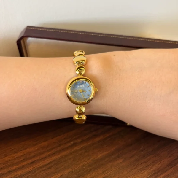 Classic Blue Round Dial Gold Disc Link Bracelet Watch for Women