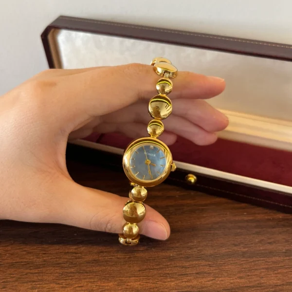 Classic Blue Round Dial Gold Disc Link Bracelet Watch for Women