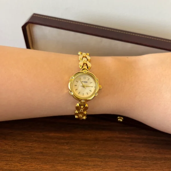 Classic Cream Round Dial Gold Curved Link Bracelet Watch for Women