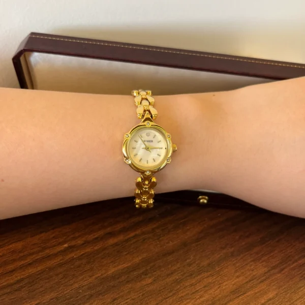 Classic Cream Round Dial Gold Curved Link Bracelet Watch for Women