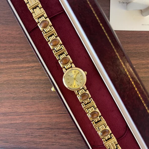 Classic Gold Round Dial Geometric Link Bracelet Watch for Women
