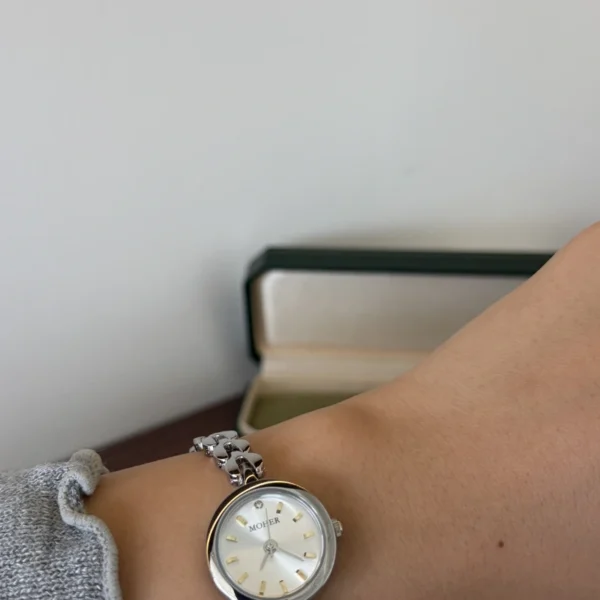 Classic Pale Round Dial Silver Open Link Bracelet Watch for Women