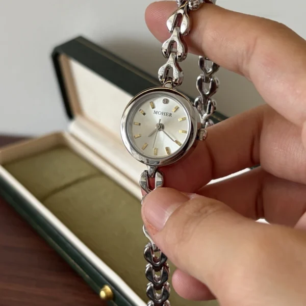 Classic Pale Round Dial Silver Open Link Bracelet Watch for Women
