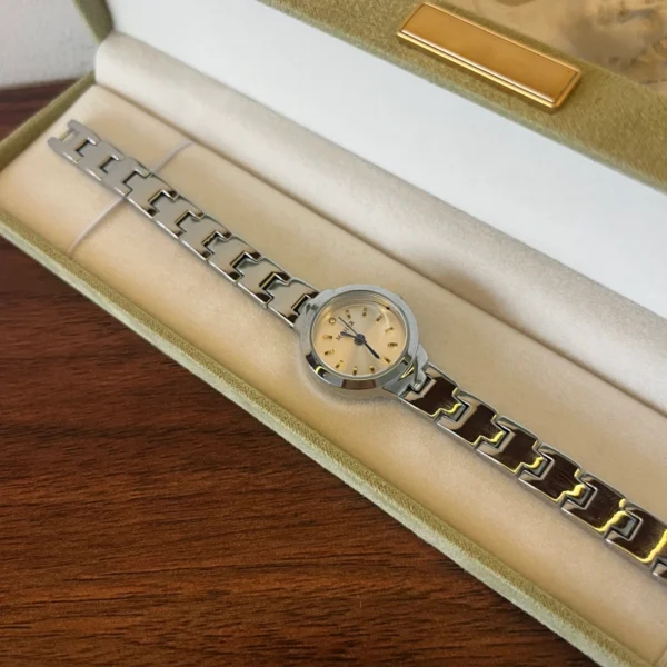 Classic Cream Round Dial Silver Geometric Bracelet Watch for Women