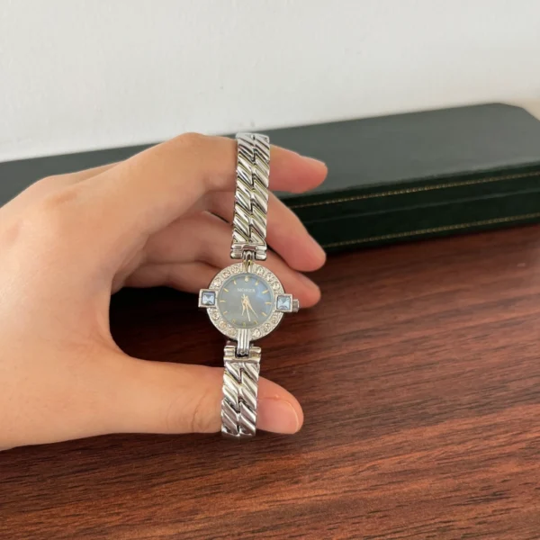 Classic Grey Round Dial Silver Textured Bracelet Watch for Women