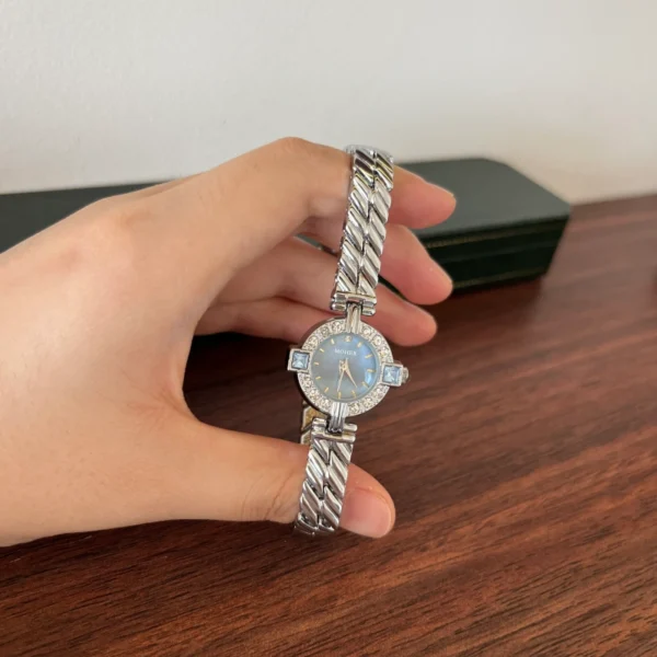 Classic Grey Round Dial Silver Textured Bracelet Watch for Women