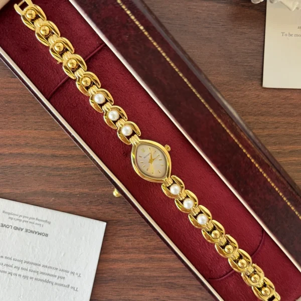 Classic Gold Oval Dial Round Link Bracelet Watch for Women