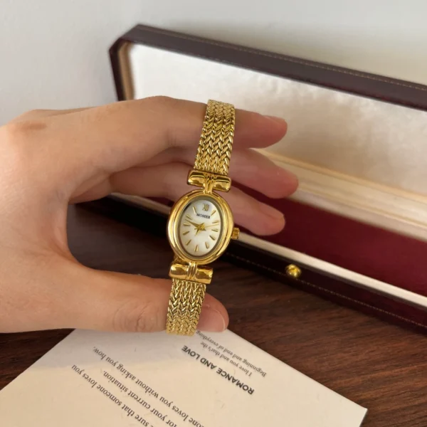 Classic Pale Round Dial Gold Mesh Bracelet Watch for Women
