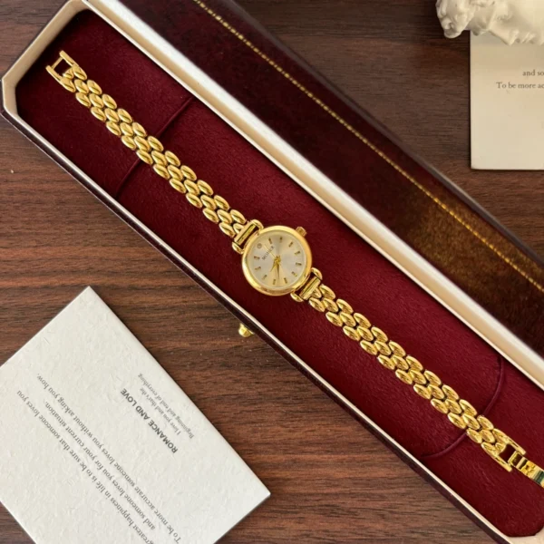 Classic Pale Round Dial Gold Double Chain Bracelet Watch for Women