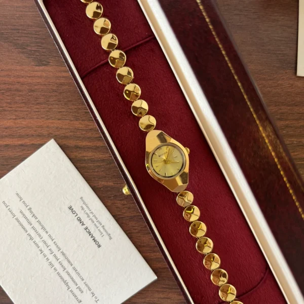 Classic Gold Round Dial Disc Link Bracelet Watch for Women